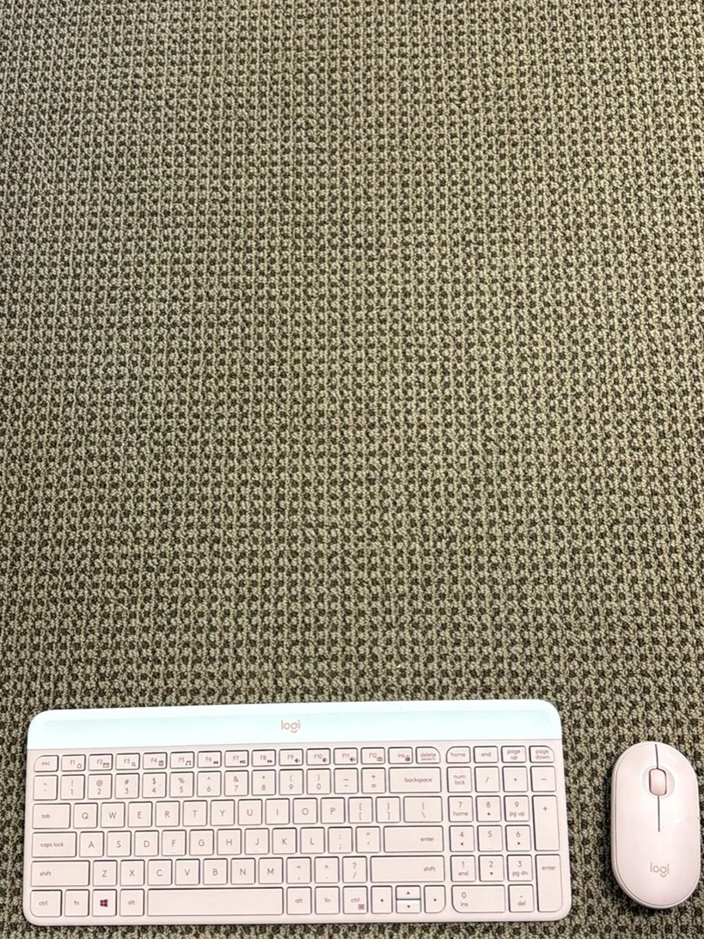 Logitech Wireless Slim Pink Keyboard and Mouse Combo